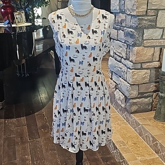 Calling all cat lovers!classic style dress with cats everywhere!size medium - Picture 2 of 12